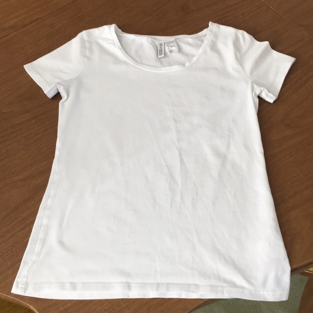 Round neck Tshirt